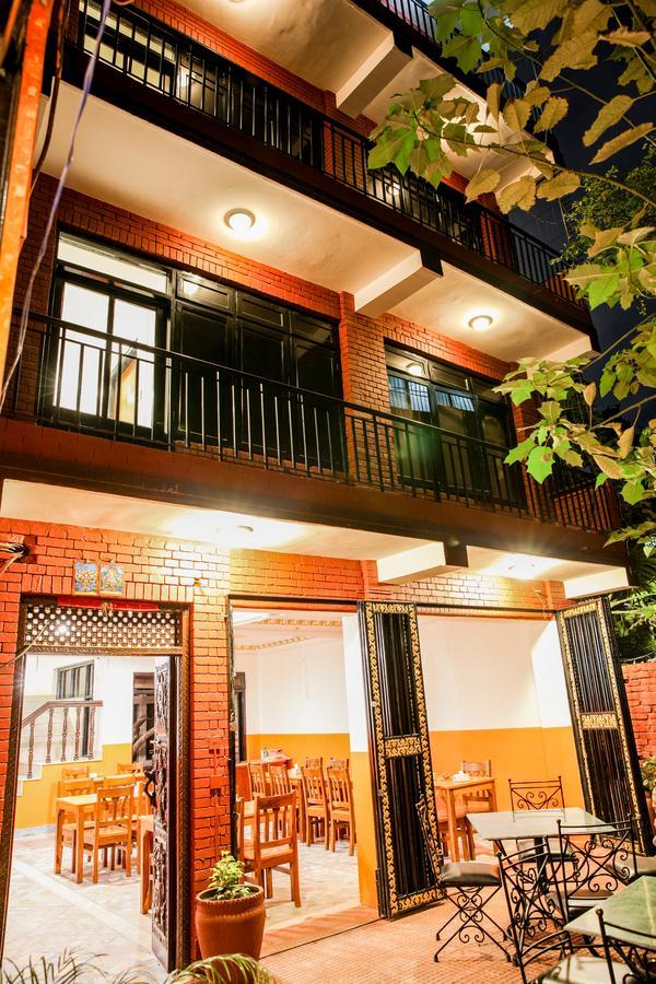 Kathmandu Regency Hotel Exteriör bild