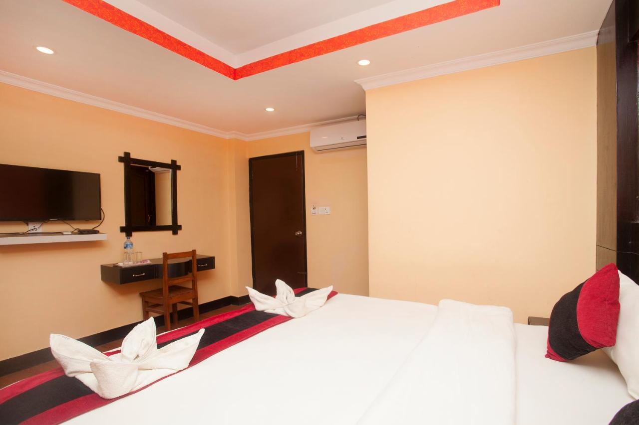 Kathmandu Regency Hotel Exteriör bild